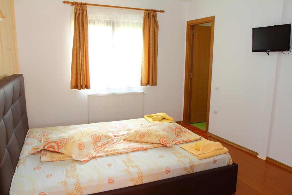 Villa La Gabi Azuga Esterno foto